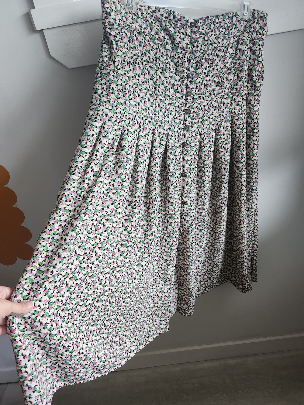 Floral Button-Front A-Line Skirt in White and Pink | H&M Size 10